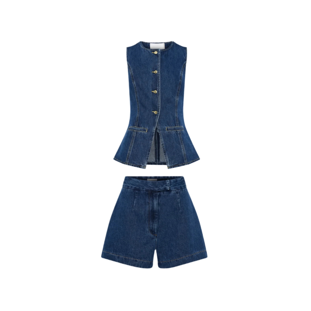 "Côte d’Azur" – Denim-Set mit Weste & High-Waist-Shorts im French Summer Look