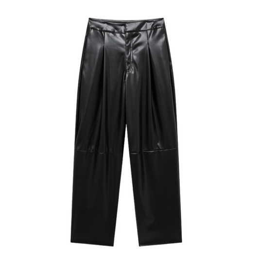 "Noir Chic" – Vegane High-Waist-Lederhose mit Statement-Nähten